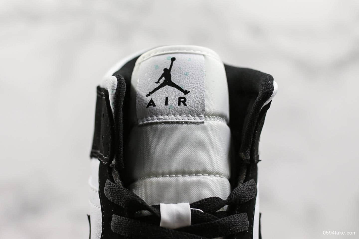 乔丹Air Jordan 1 Mid SE公司级版本夜光熊猫泼墨满天星AJ1中帮夜光真头层原厂大底 货号：BQ6931-103