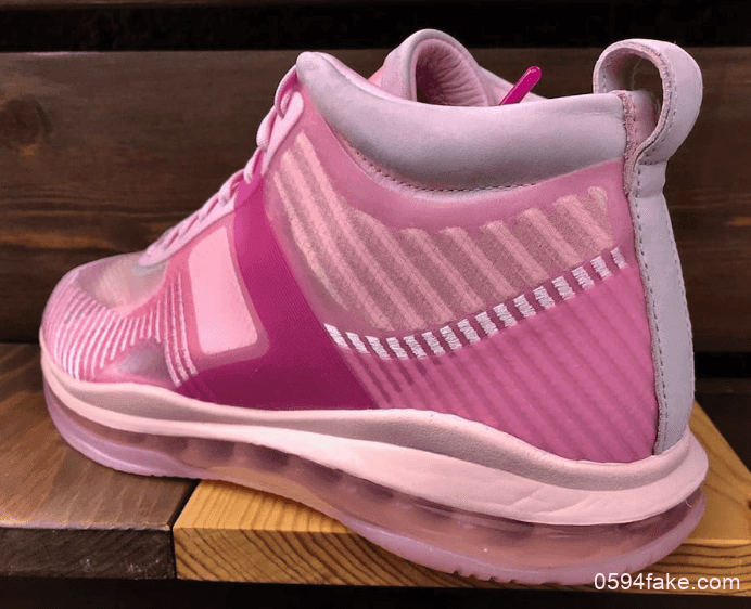 郁金香粉的色调也太少女了吧！John Elliott x Nike LeBron Icon“Tulip Pink”将于9月26日发售