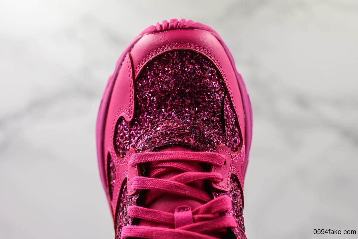 阿迪达斯Adidas Originals Falcon W经典元素夜店亮片粉公司级版本猎鹰复古老爹鞋 货号：BD8077