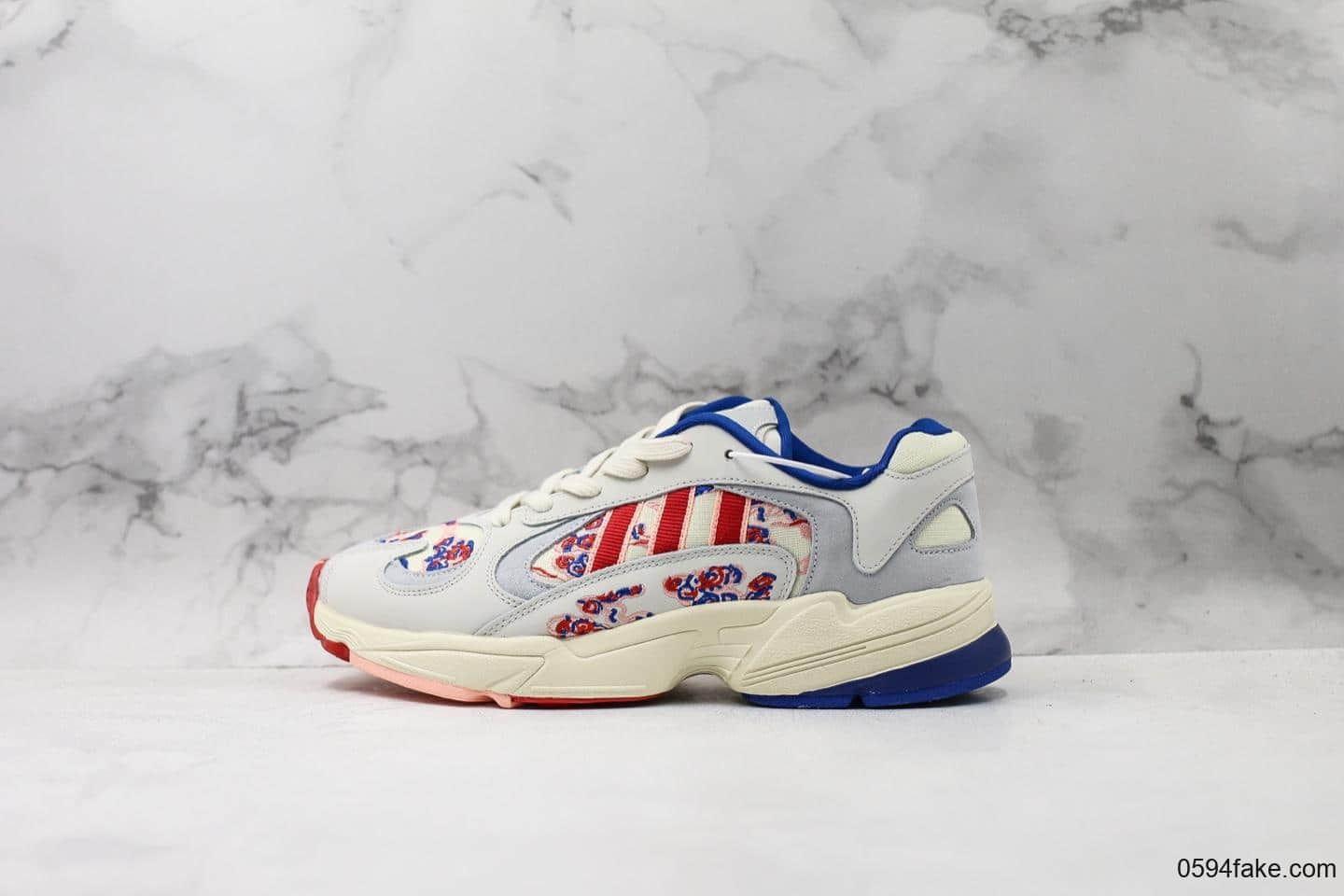 阿迪达斯Adidas Originals Yung-1 Lucky Cloud White纯原版本勇1系列复古休闲运动老爹慢跑鞋米白宝蓝红锦鲤祥云 货号：EE7087