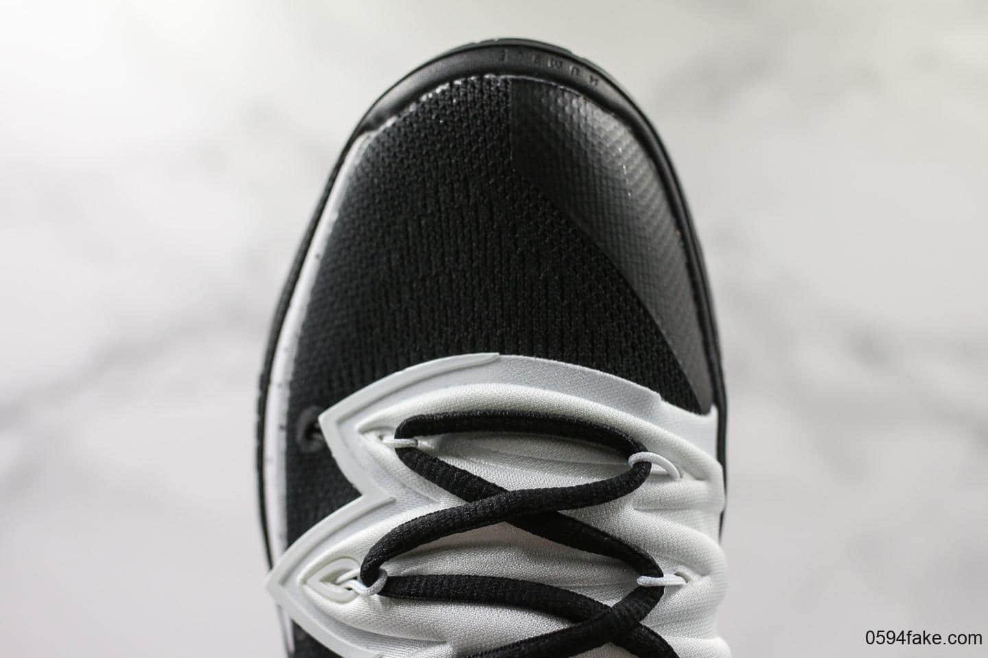 耐克Nike Kyrie 5欧文5纯原正确原楦版本内置气垫实战篮球鞋原盒原标完美细节内置ZOOM气垫 货号：AO2919-903