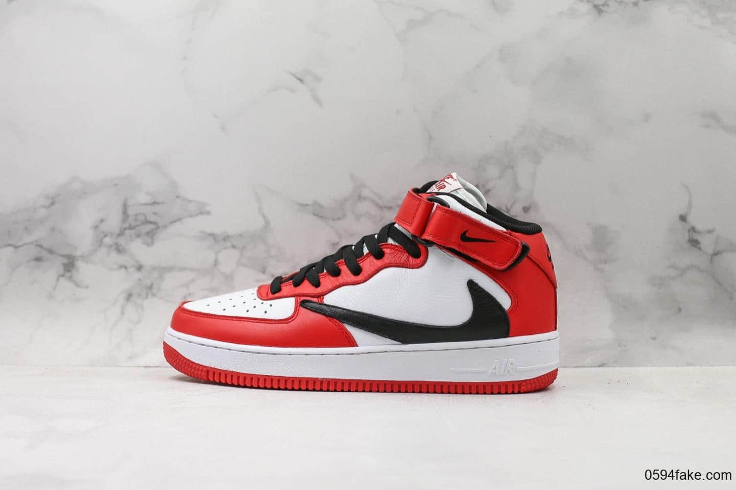 耐克Nike Air Force 1 Mid 07纯原版本空军一号倒勾限定正确头层磨砂皮饰片全掌内置气垫反钩白黑红配色 货号：804609-160