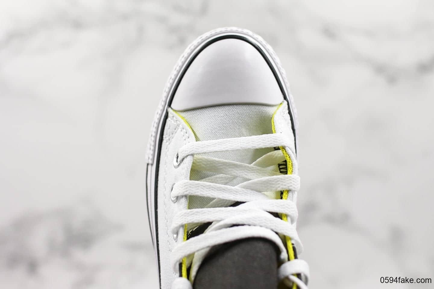 匡威Converse Chuck Taylor All Star I Stand For High White Black Fresh Yellow真标硫化版本明星黑白拼接帆布鞋 货号：165710C