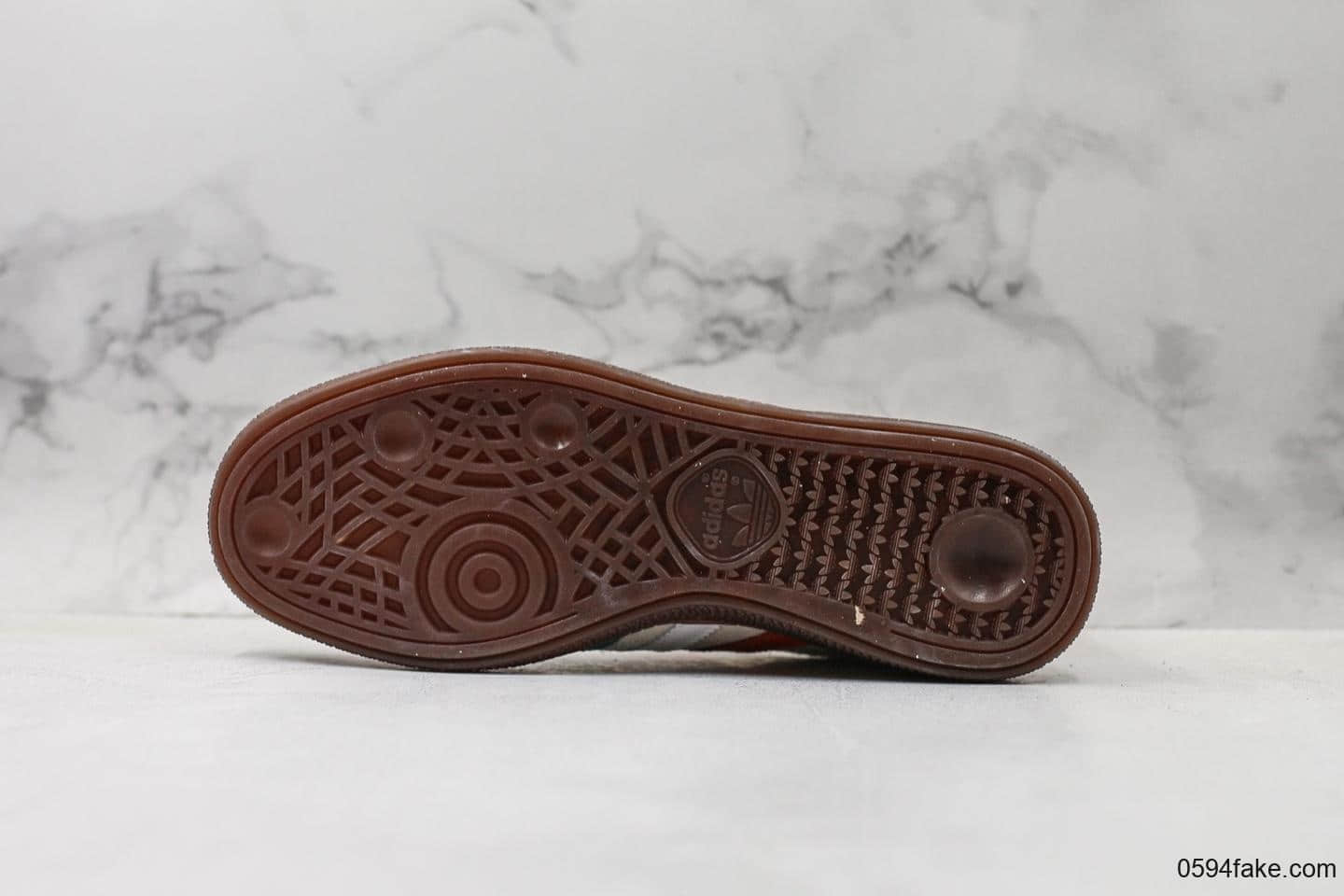 阿迪达斯Adidas Originals Handball Spezial复古休闲板鞋全鞋采用进口头层猪八制作牛筋耐磨大底 货号：DB3570