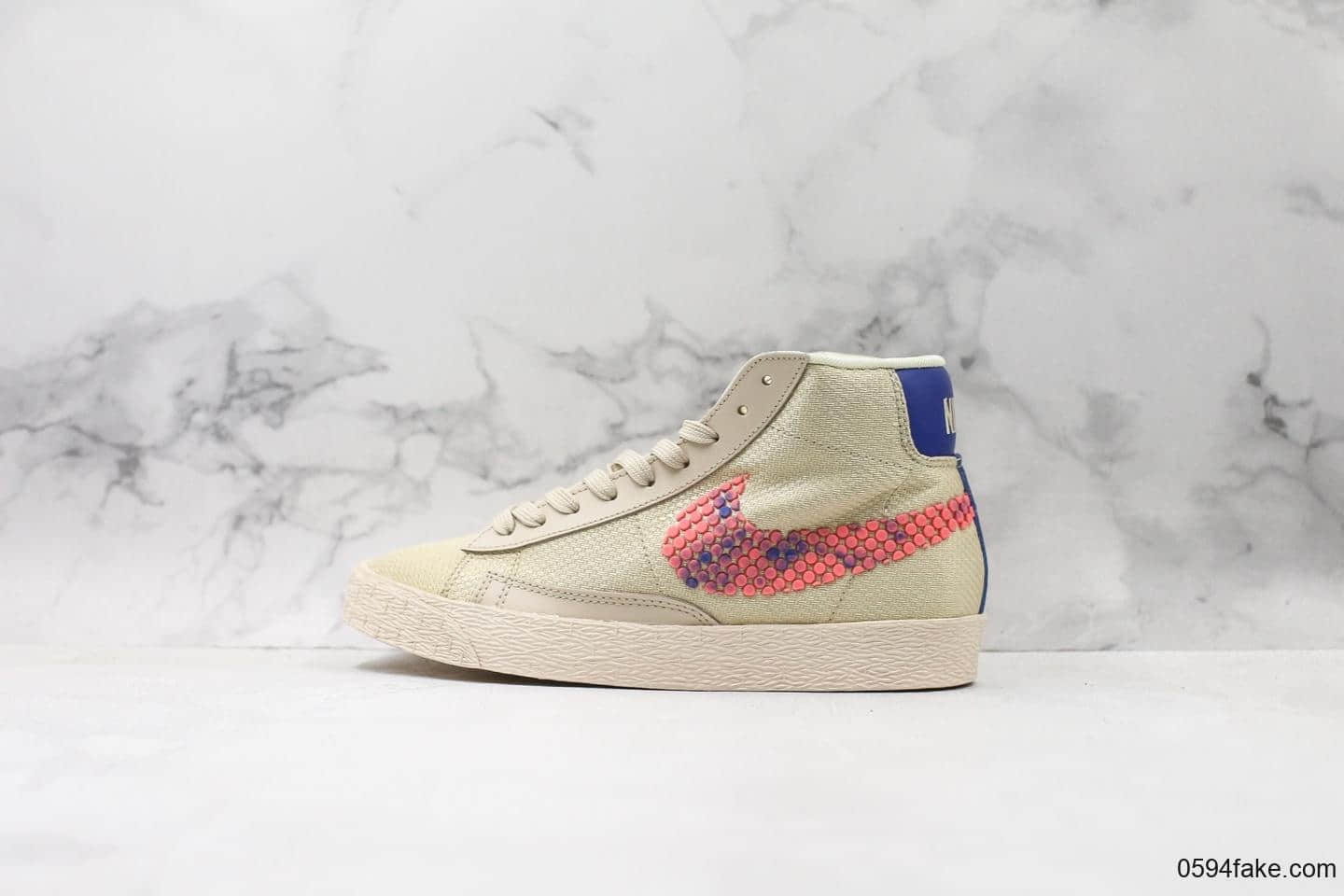 耐克Nike Blazer MID PRM公司级版本中帮开拓者女子秋季蛇纹钩板鞋