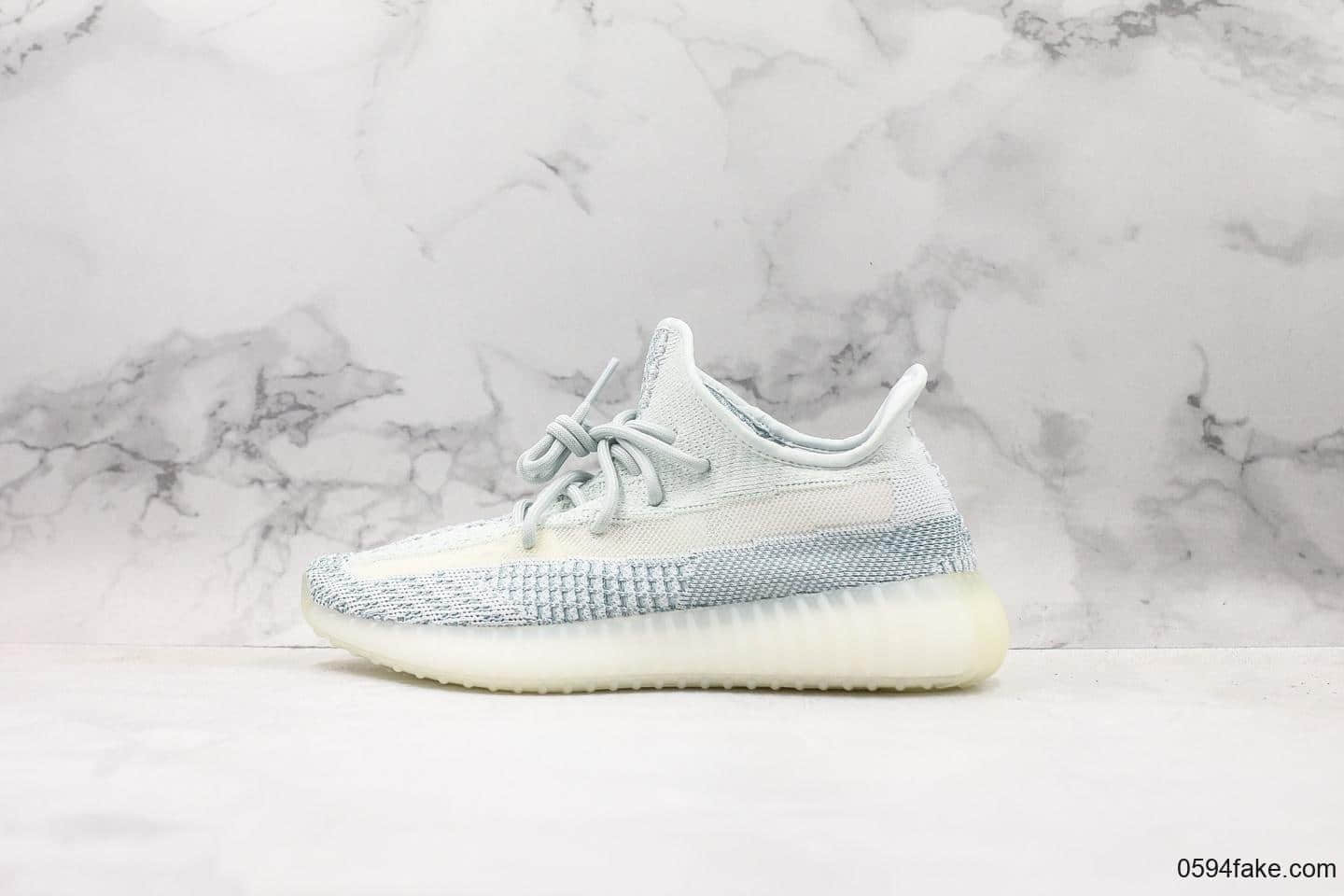 阿迪达斯adidas YEEZY BOOST 350 V2 Cloud White镂空云白新冰蓝2.0配色OG纯原版本原厂大底原厂巴斯夫满钉颗粒 货号：FW3043