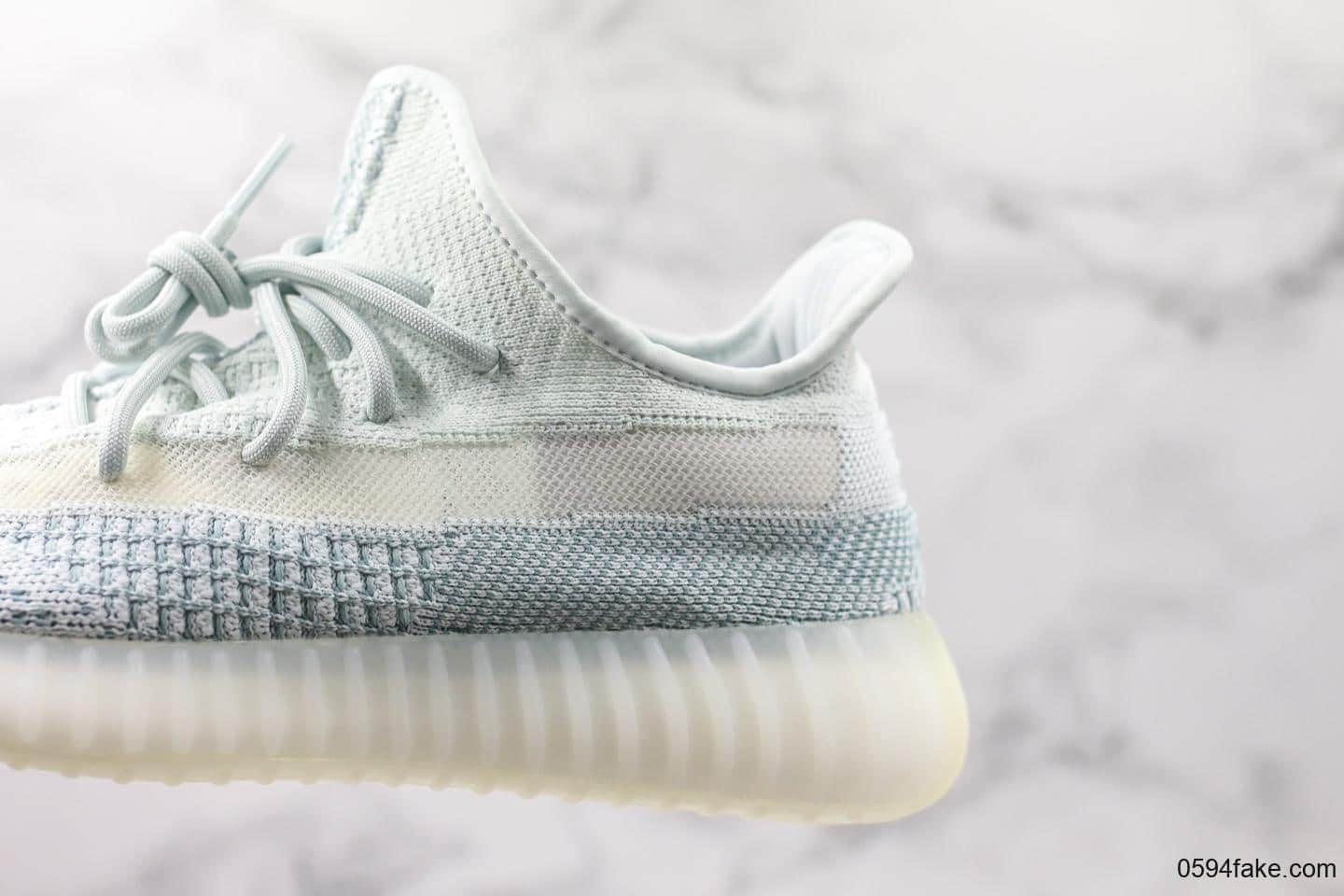 阿迪达斯adidas YEEZY BOOST 350 V2 Cloud White镂空云白新冰蓝2.0配色OG纯原版本原厂大底原厂巴斯夫满钉颗粒 货号：FW3043