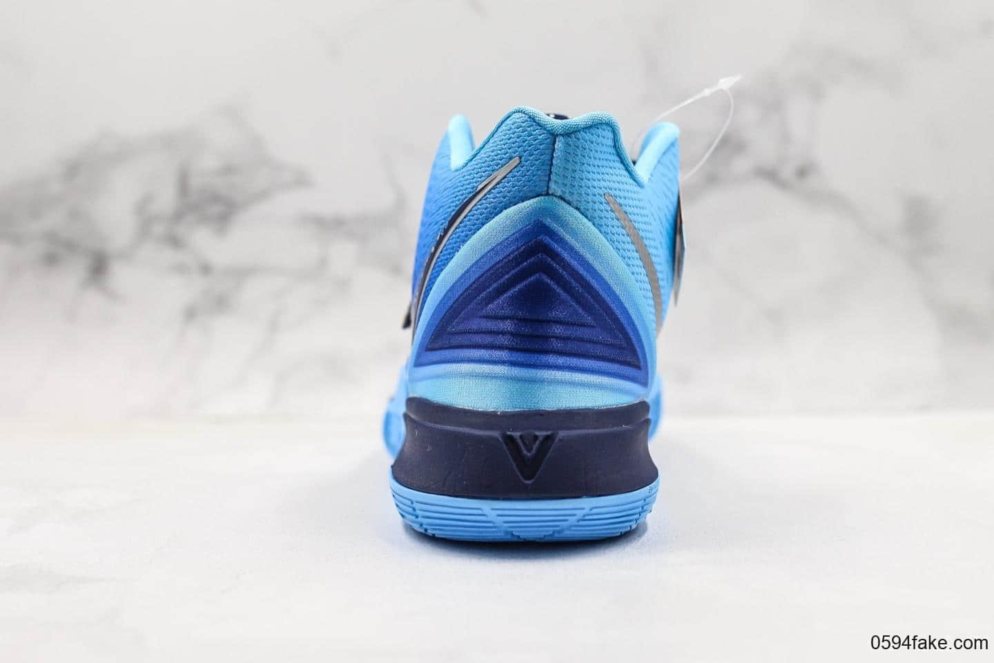 耐克Nike Kyrie 5 SBSP官方同步新品纯原版本欧文5代官方限定配色透气针织织布全新实战缓震大底实战欧文篮球鞋 货号：CI9961-400