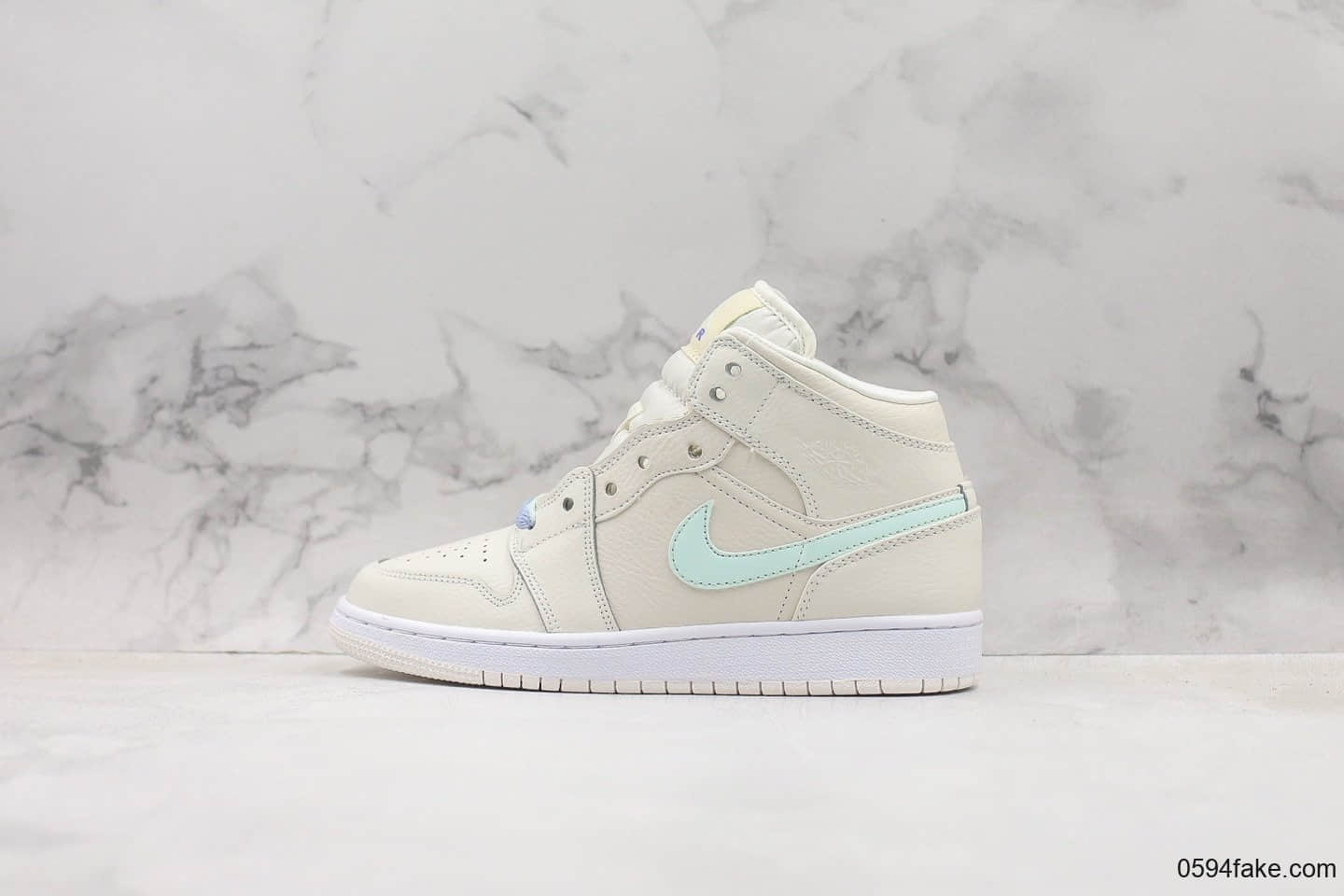 乔丹Air Jordan 1 Mid GS四色鸳鸯彩带公司级版本中帮百搭篮球鞋原装进口皮料原楦成绩版本 货号：555112-035