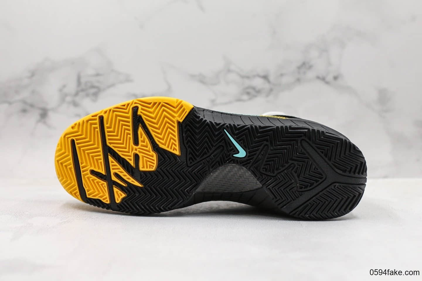 耐克Nike Zoom Kobe 4科比美国国家篮球队配色纯原真碳版本内置Air zoom气垫缓震实战篮球鞋 货号：AV6339-002