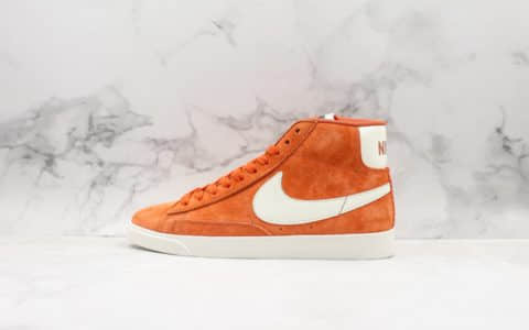 耐克Nike Blazer Mid Vintage Suede开拓者中帮休闲板鞋橙色公司级带半码 进口猪八材质原厂内部档案开发 货号：917862-800