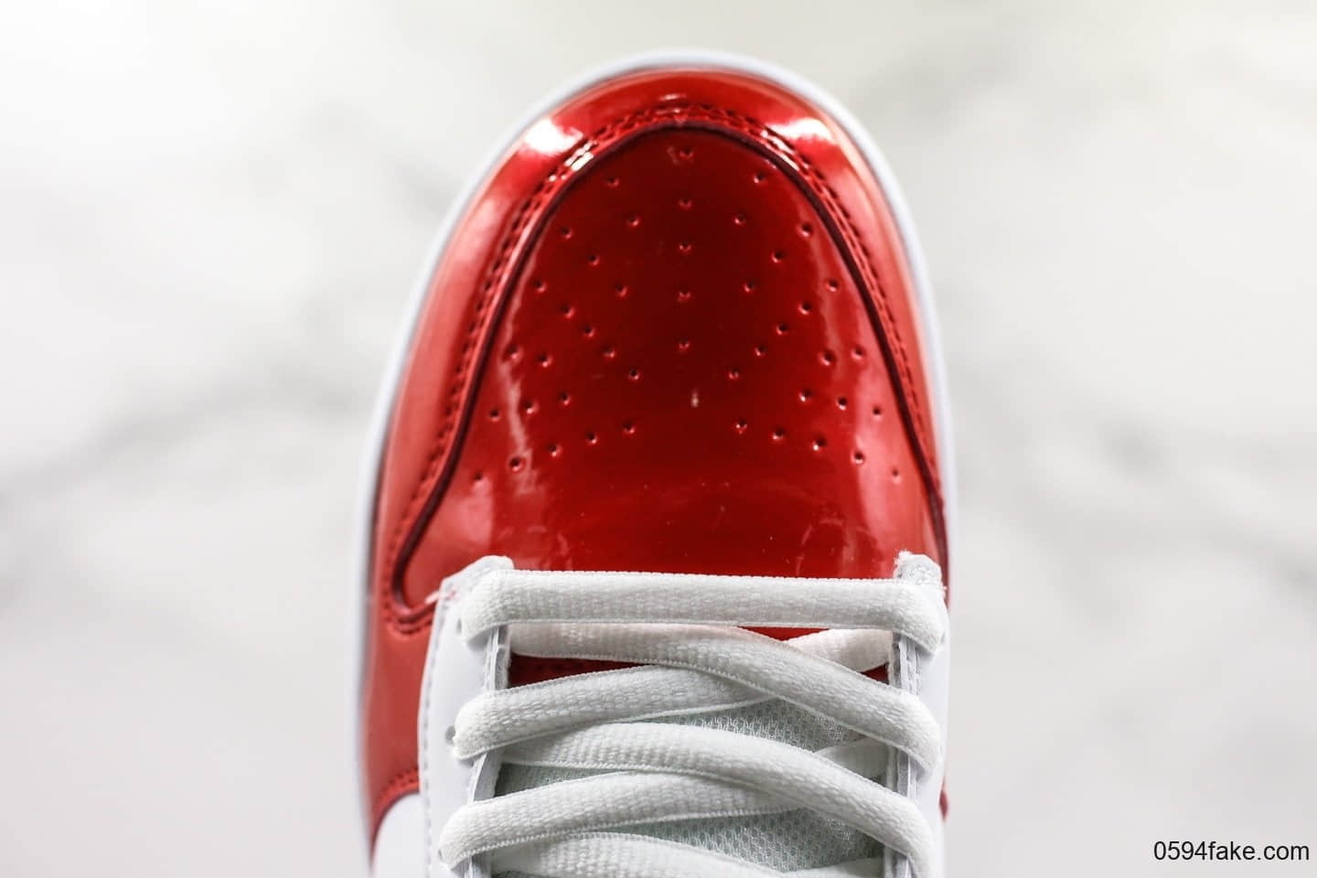 耐克Supreme x Nike SB Dunk Low Metallic Silver联名款红白配色滑板鞋原鞋开模一比一精品板鞋 货号：CK3480-600