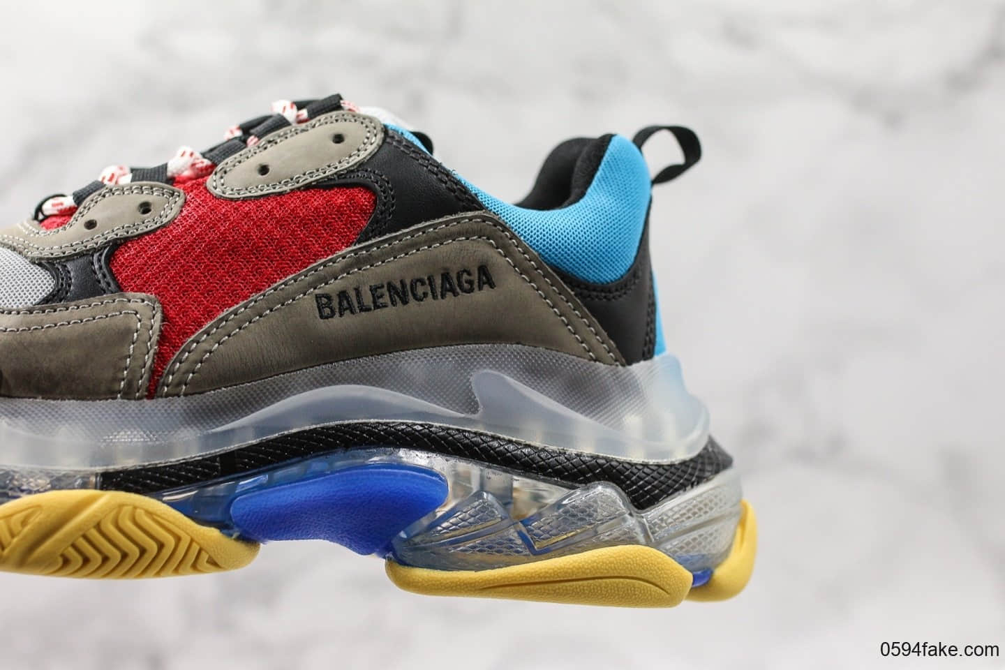 巴黎世家Balenciaga Triple S官方新款发售气垫版本原版一致Balenciaga大底LOGO立体感十足原厂皮料水洗做旧