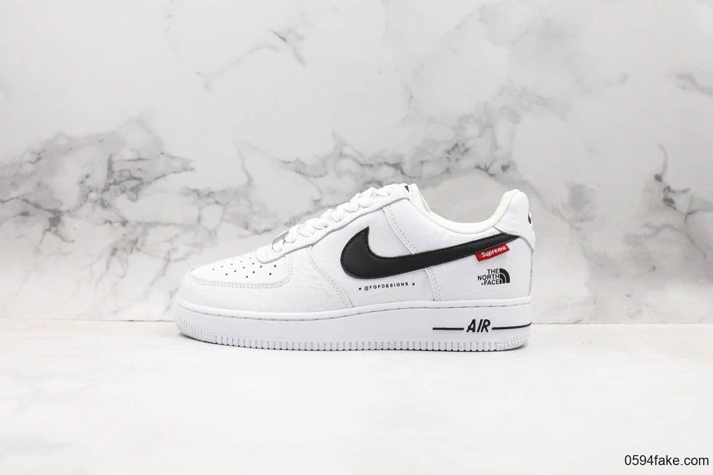 耐克Nike Air force 1 x Supreme x The North Face三方联名空军一号休闲板鞋黑白公司级带半码台湾原材手抓纹皮料 货号：AR3066-100