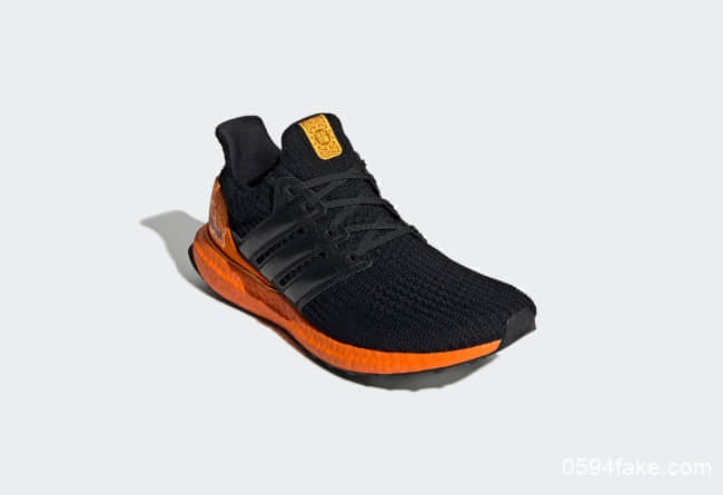 穿上这双adidas UltraBoost 4.0过中秋吧！ 货号：FW3727