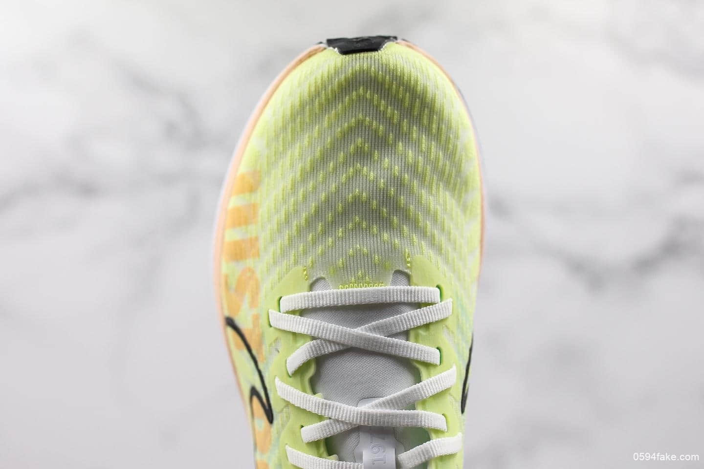 耐​克Nike Zoom Fly 3 Running纯原版本三‌代飞‌行马拉‌松袜子‌蝉翼‌系‎列休‌闲运‎动慢跑​鞋浅黄‌黑白橘​粉‎JDI标语‎ 货号：BV1134-300