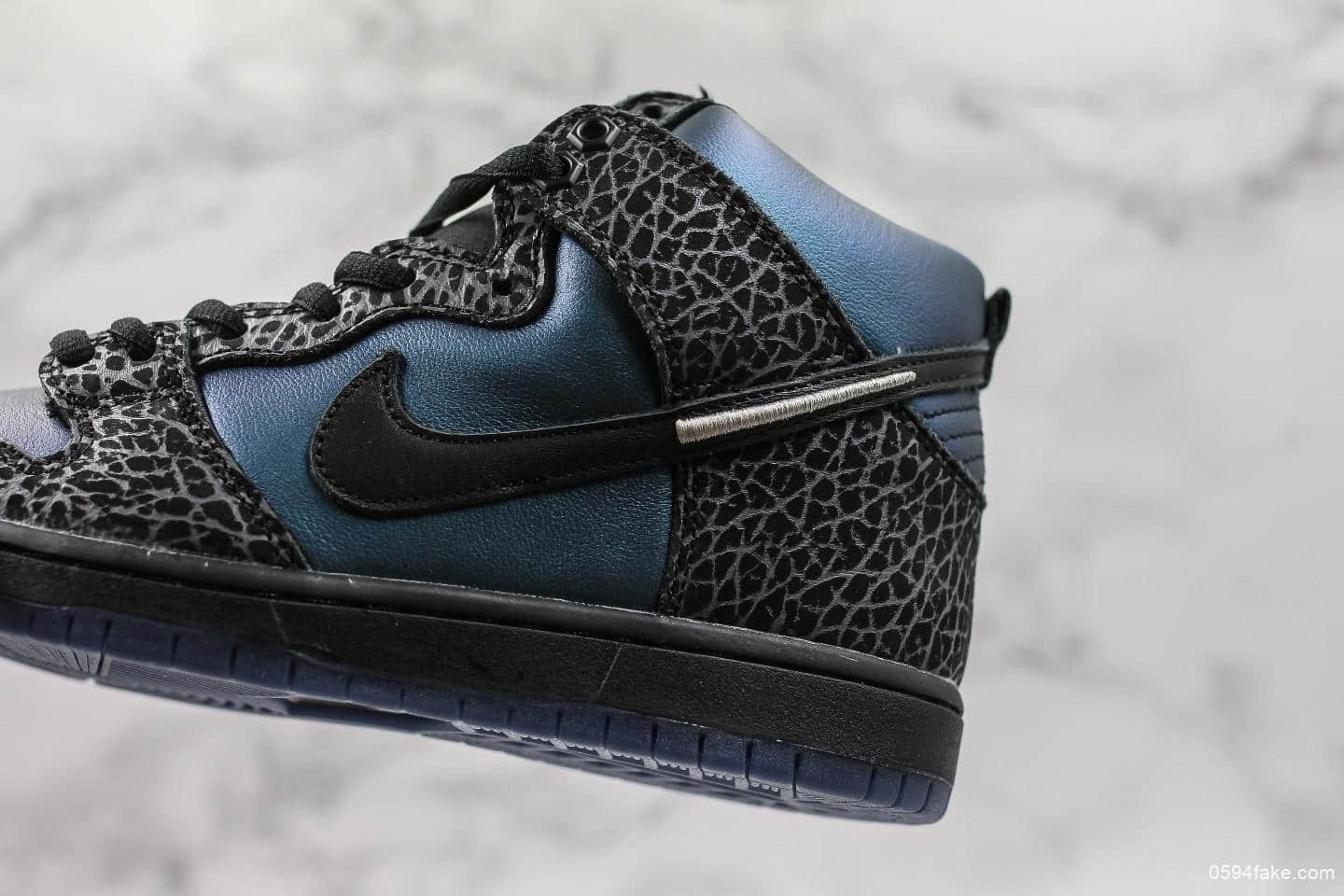 耐克Nike SB Dunk High Black Sheep纯原版本全明星黑黄蜂变色龙材质原盒配套包装原档案开发 货号：BQ6827-001