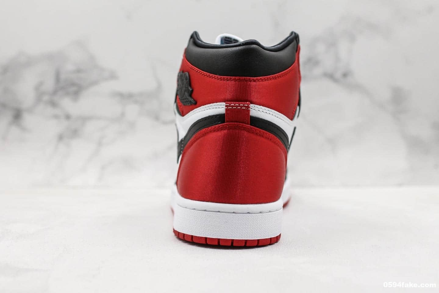 乔丹Air Jordan 1 SATIN BLACK TOE纯原版本丝绸黑脚趾独家采用原厂材料原鞋一直中底三点定位大几率过验 货号：CD0461-016