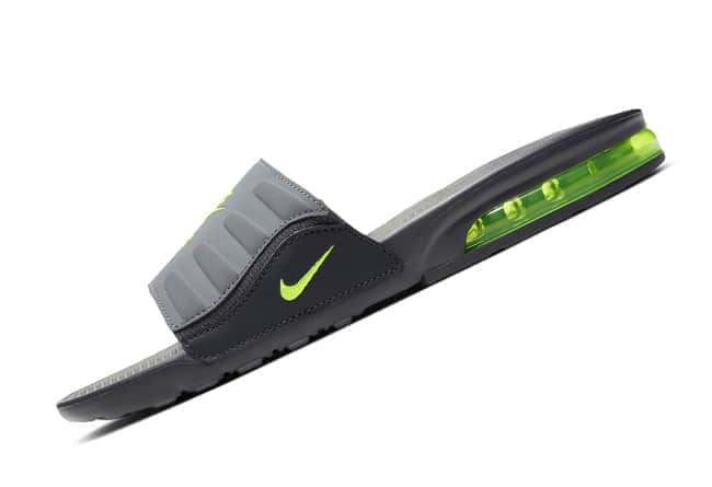 大气垫拖鞋！穿搭必备吸睛单品！这款 Air Max Canden Slide 拖鞋你为它打几分？
