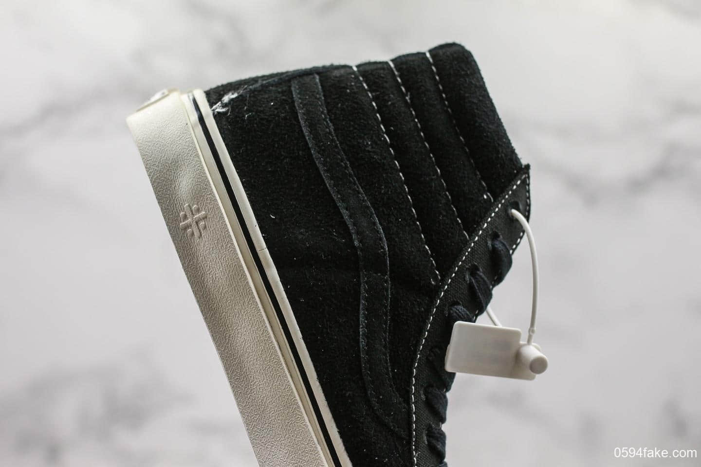 万斯Footpatrol x Vans Vault联名防毒面具真标麂皮阴阳鞋底系列硫化双色围条高帮帆布鞋