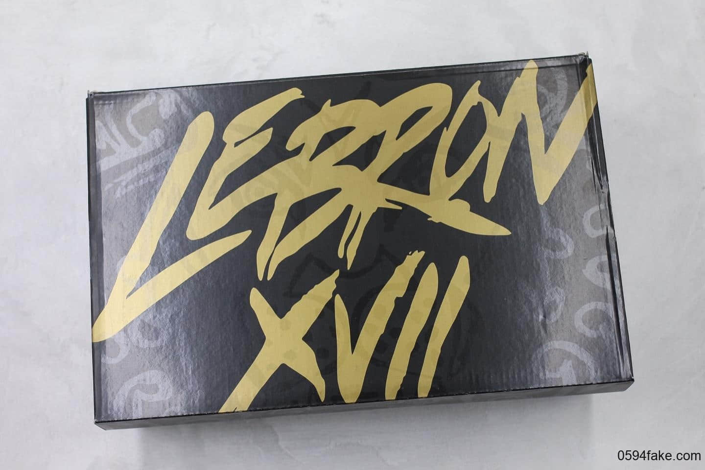 耐克Nike LeBron XVII纯原版本詹姆斯17鸳鸯配色实战运动篮球鞋高科技纤维气垫加持 货号：BQ3177-004
