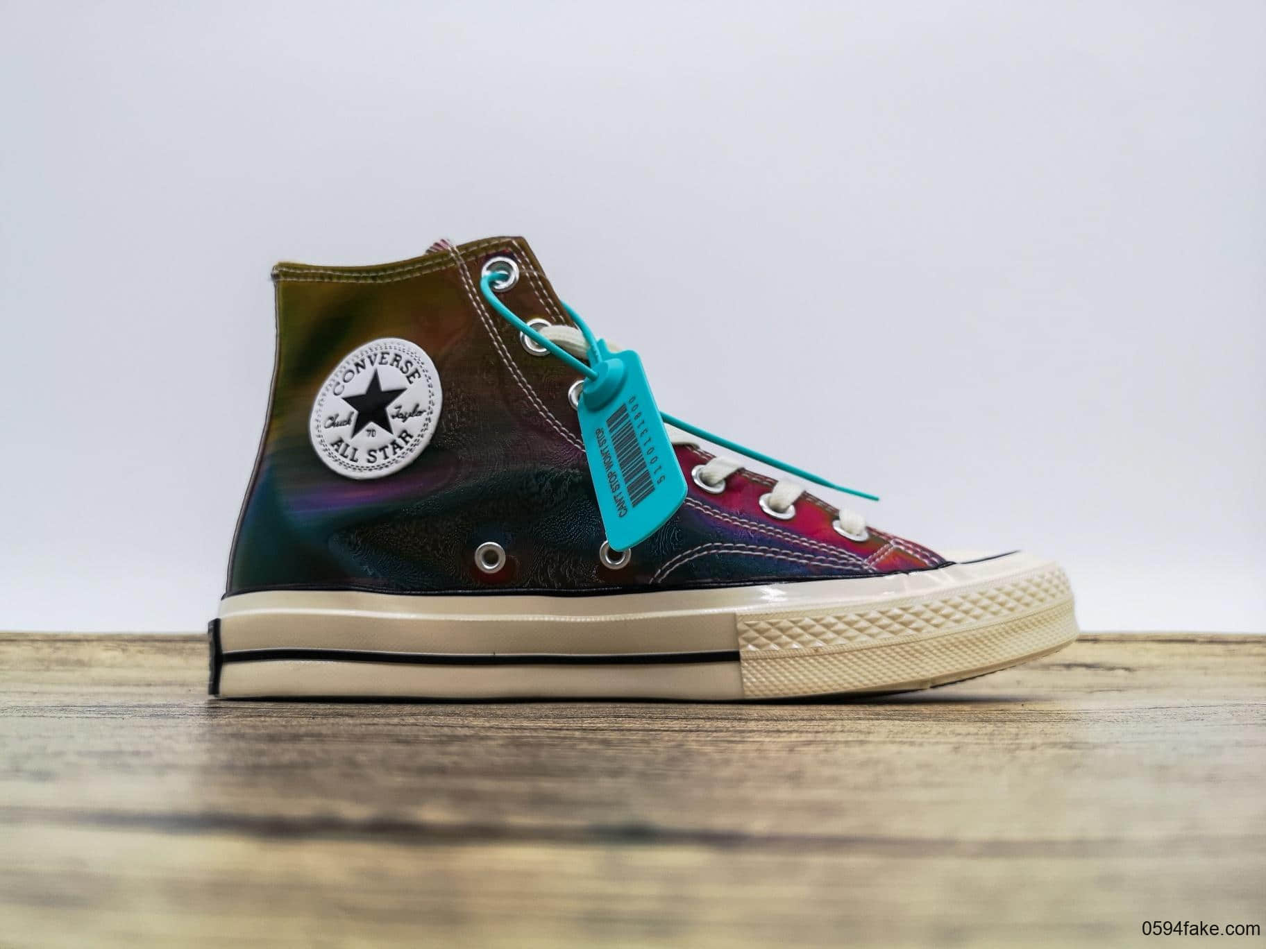 匡威Converse Chuck Taylor All Star 1970S公司级真标硫化版本复刻系列高帮休闲硫化板鞋炫彩渐变彩虹 货号：666667C