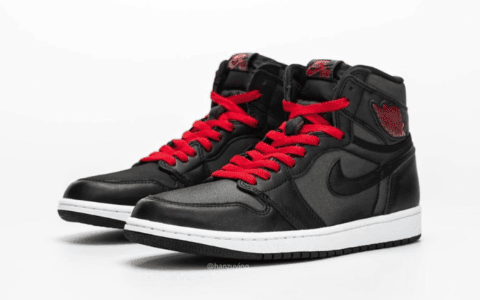 Air Jordan 1“ Black Satin”最新实物图释出！将于明年1月18日发售！ 货号：555088-060