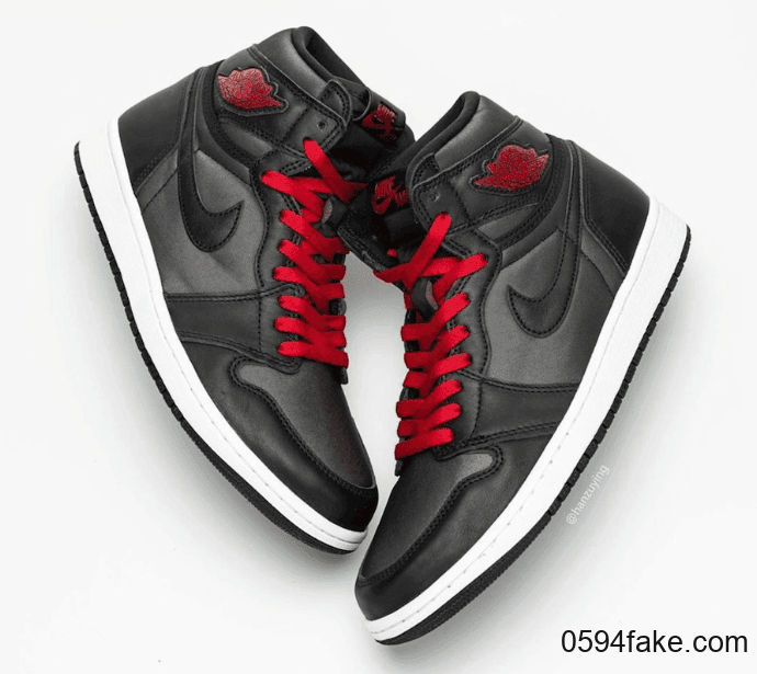 Air Jordan 1“ Black Satin”最新实物图释出！将于明年1月18日发售！ 货号：555088-060