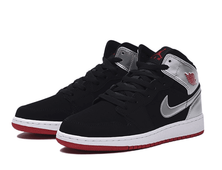 Air Jordan 1 Mid再曝新配色！银色漆皮太亮眼！ 货号：554725-057