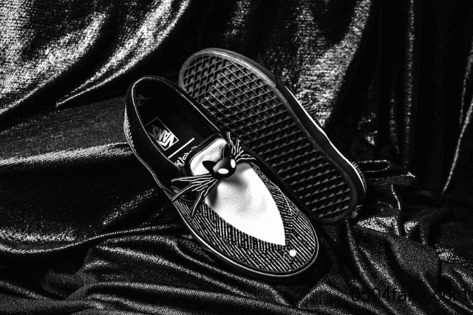 哥特风来袭！Vans“The Nightmare Before Christmas”系列下月发售！
