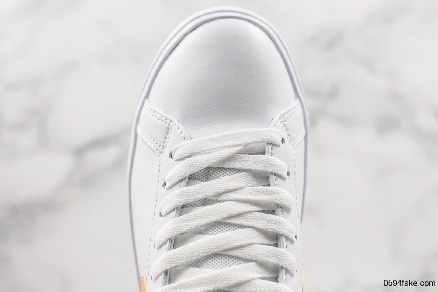 耐克Nike ZOOM BLAZER MID PRM开拓者男女情侣板鞋白黄公司级带半码耐磨硫化橡胶外底 货号：CJ6983-102