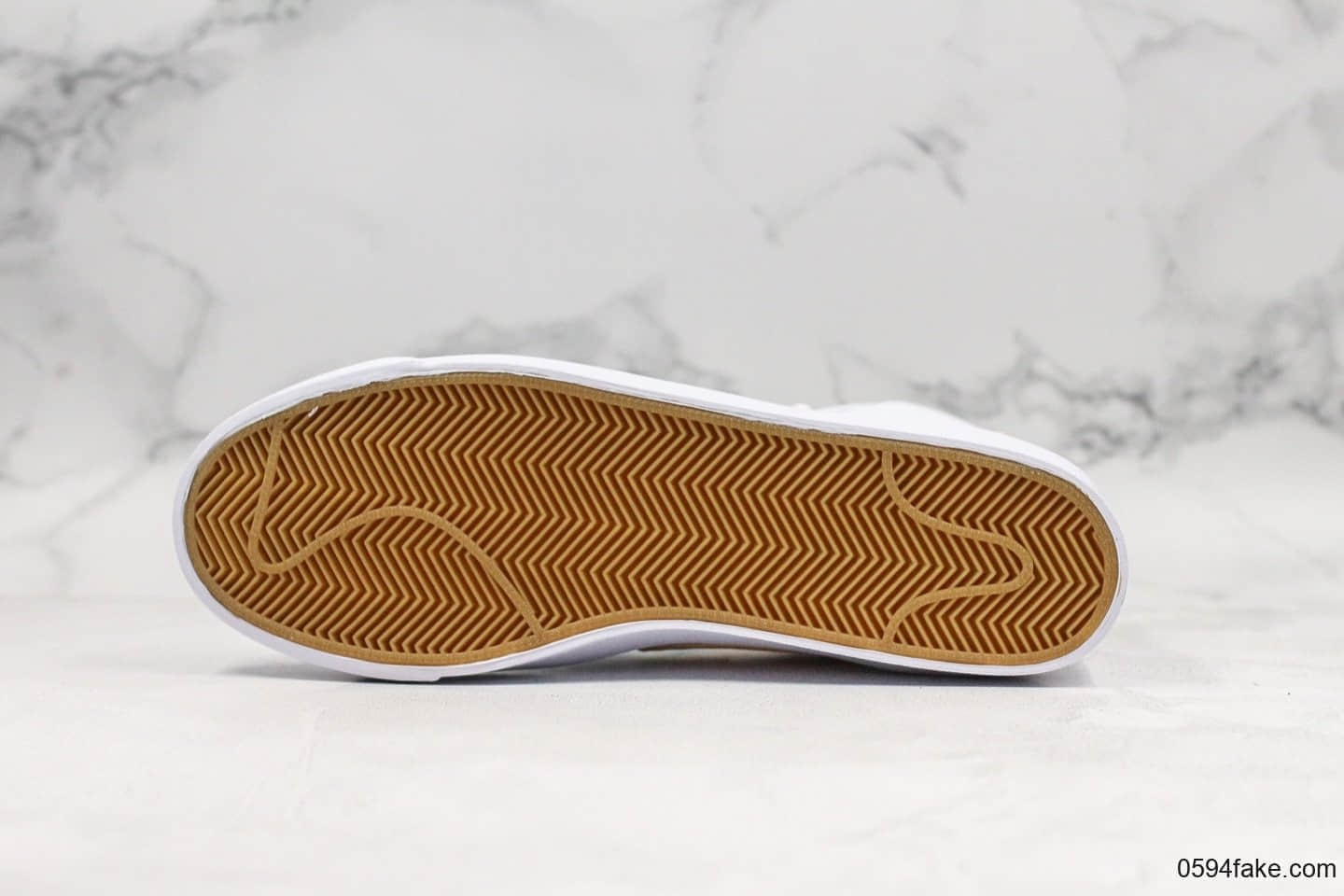 耐克Nike ZOOM BLAZER MID PRM开拓者男女情侣板鞋白黄公司级带半码耐磨硫化橡胶外底 货号：CJ6983-102