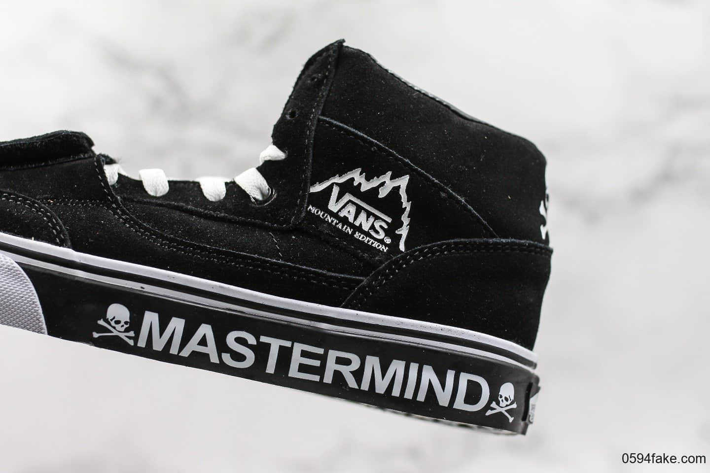 万斯Mastermind JAPAN x Vans Mountain Edition MMJ黑暗骷髅联名中帮板鞋磨砂黑真标带半码真硫化原厂大底