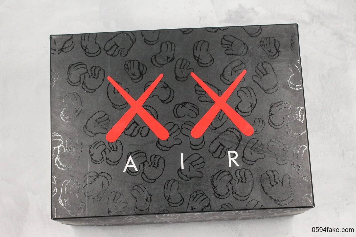 乔丹Air Jordan 4 x Kaws “Triple Black”涂鸦大师联名黑麂皮公司级带半码原鞋开模真标真盒 货号：930155-001