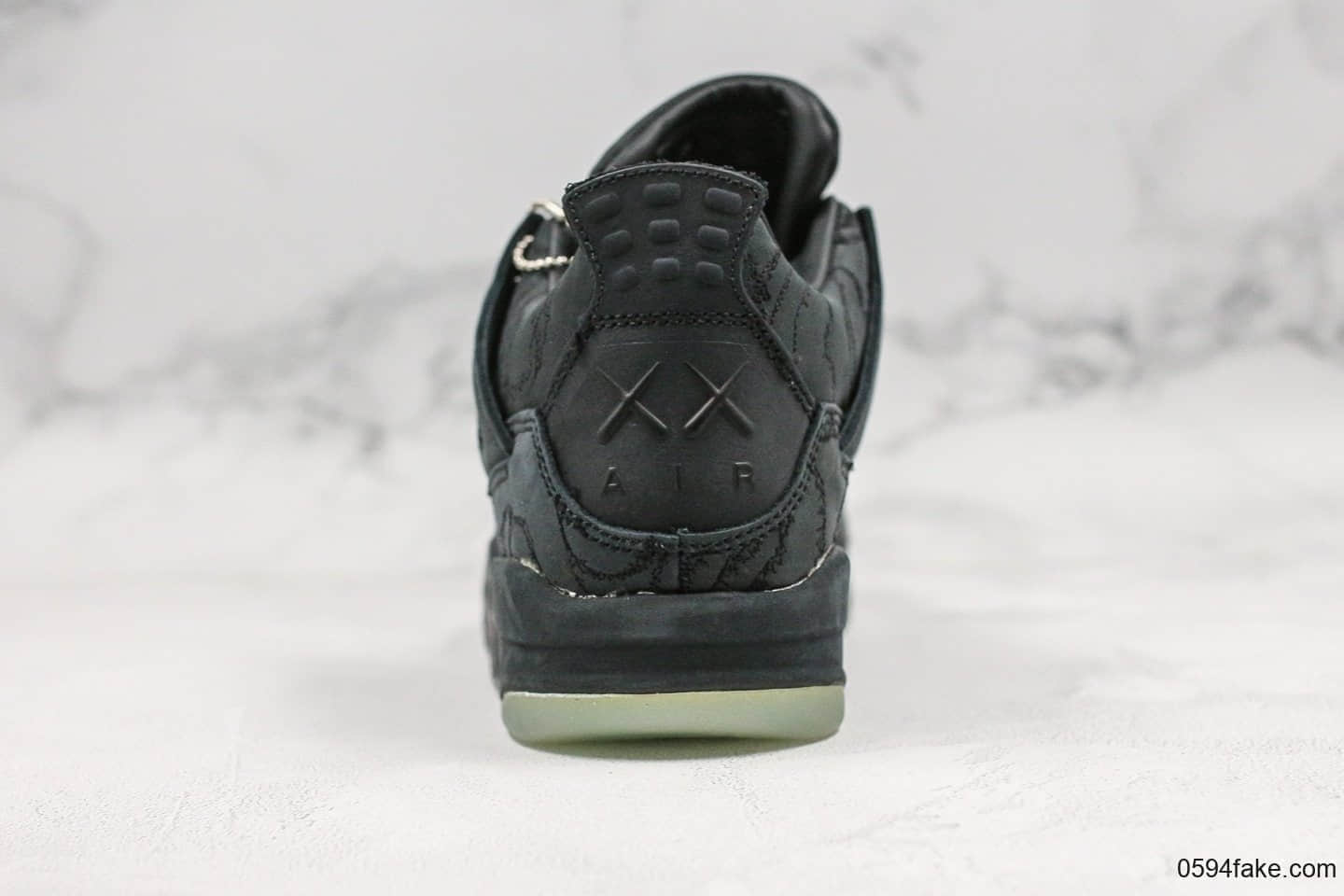 乔丹Air Jordan 4 x Kaws “Triple Black”涂鸦大师联名黑麂皮公司级带半码原鞋开模真标真盒 货号：930155-001