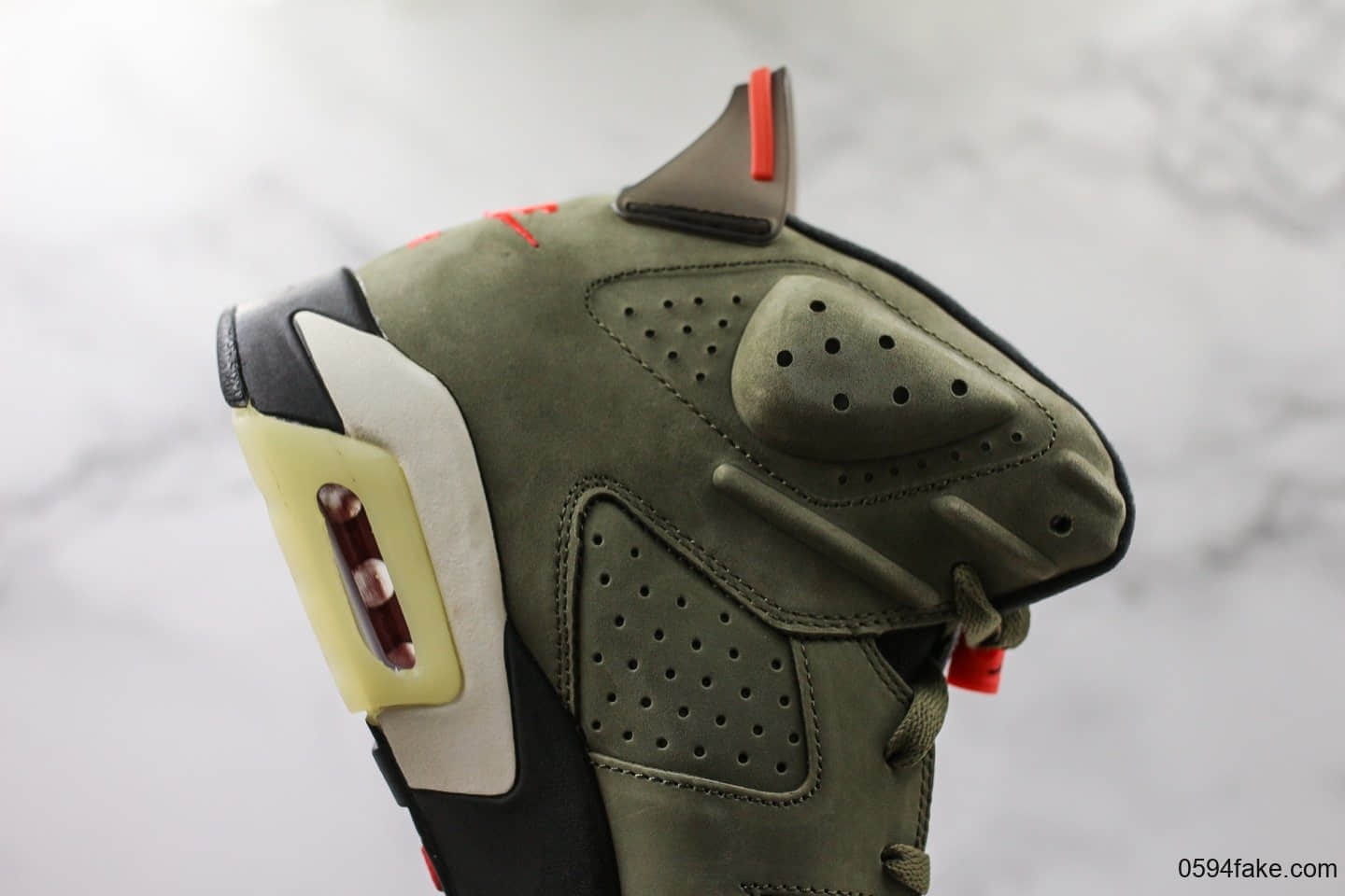 乔丹Travis Scott x Air Jordan 6斯科特联名AJ6橄榄绿OG纯原市售最高版本原鞋开发原厂皮料正确夜光大底 货号：CN1084-200