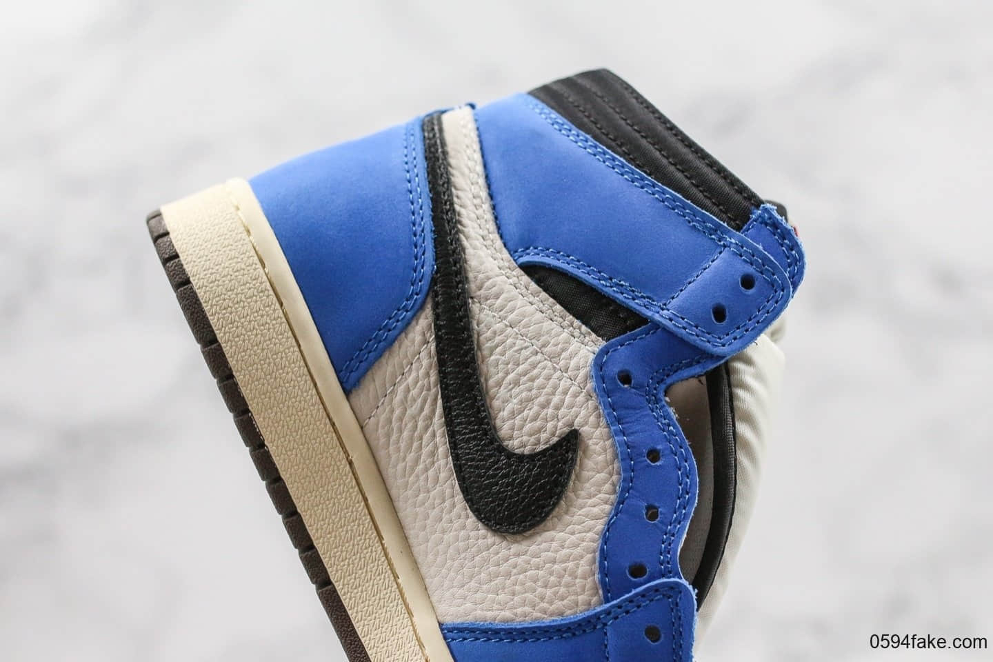 乔丹Air Jordan 1 Retro High OG纯原版本蓝色倒钩高帮实战篮球鞋 货号：CD4487-102