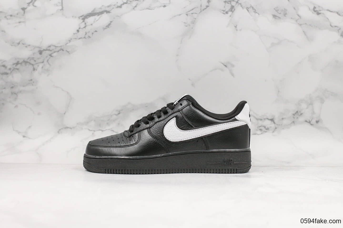 耐克Nike Air Force 1 Low Retro QS FRIDAY纯原版本星期五空军一号黑白原厂头层皮内置气垫区别市面通货版本 货号：CQ0492-001