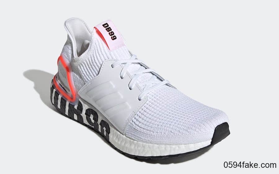 纪念“三冠王”二十周年！贝克汉姆 x adidas Ultra Boost 2019现已发售！ 货号：FW1970