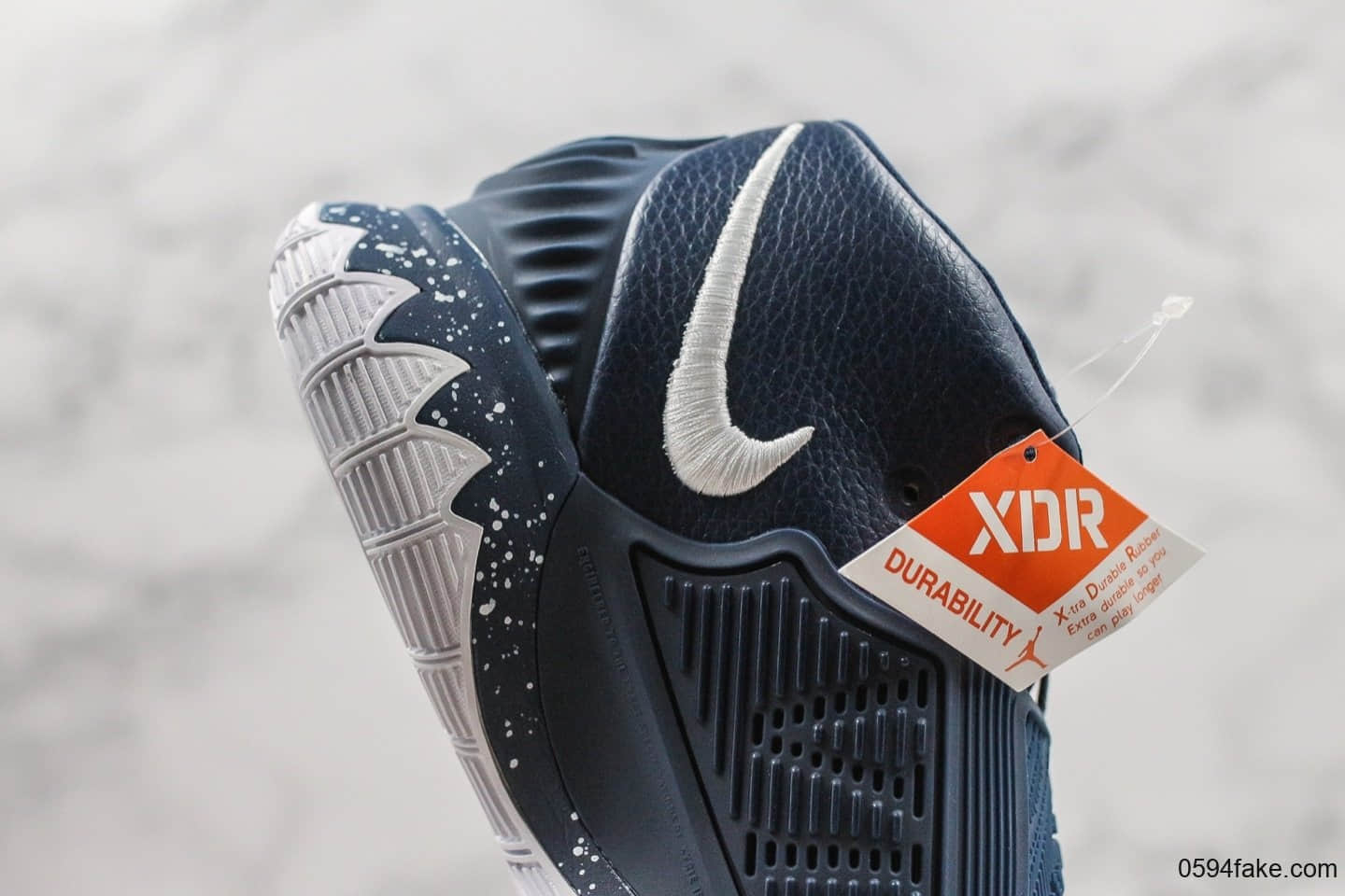 耐克Nike Kyrie 6 EP欧文6代全新配色篮球鞋纯原版本内置气垫正确过胶支持实战 货号：BQ9377-900