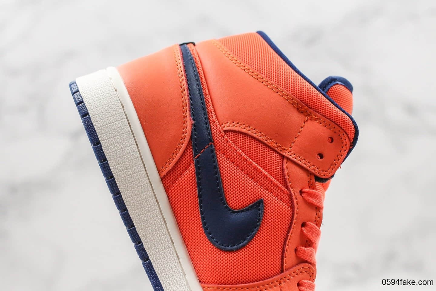 乔丹Air Jordan 1 Mid Releasing in Turf Orange珊瑚橙中帮AJ1纯原版本内置气垫搭载鞋面网眼透气 货号：CD7240-804