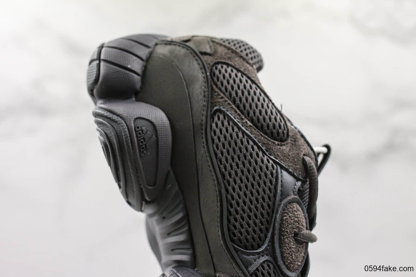 阿迪达斯Adidas Yeezy 500 Utility黑武士虎扑纯原特供版本椰子500老爹鞋 货号：F36640