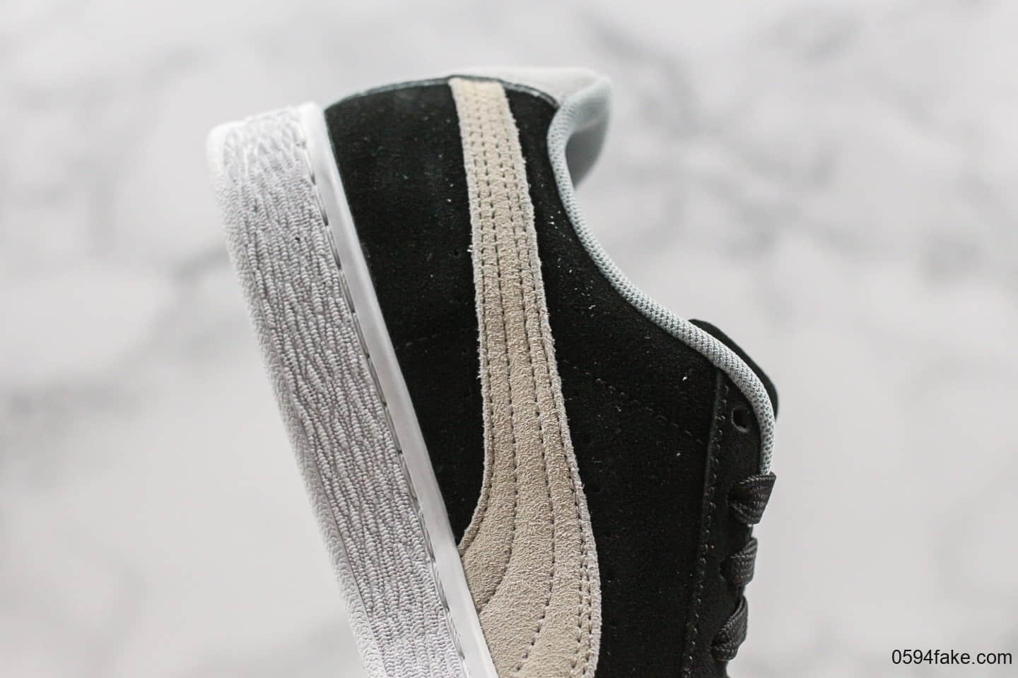 彪马Puma Suede Classic Wn's纯原版本2019年新款阴阳款鸳鸯鞋原厂鞋垫中底正品代购同源大几率过验 货号：371278-01