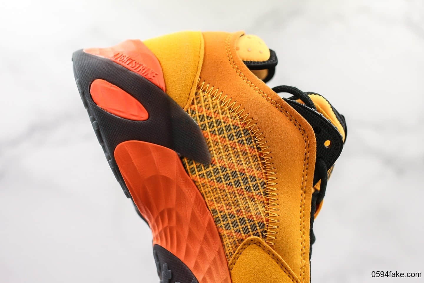 阿迪达斯adidas Streetball 2019黑橙纯原版本阿迪达斯新款运动鞋 货号：EF9598