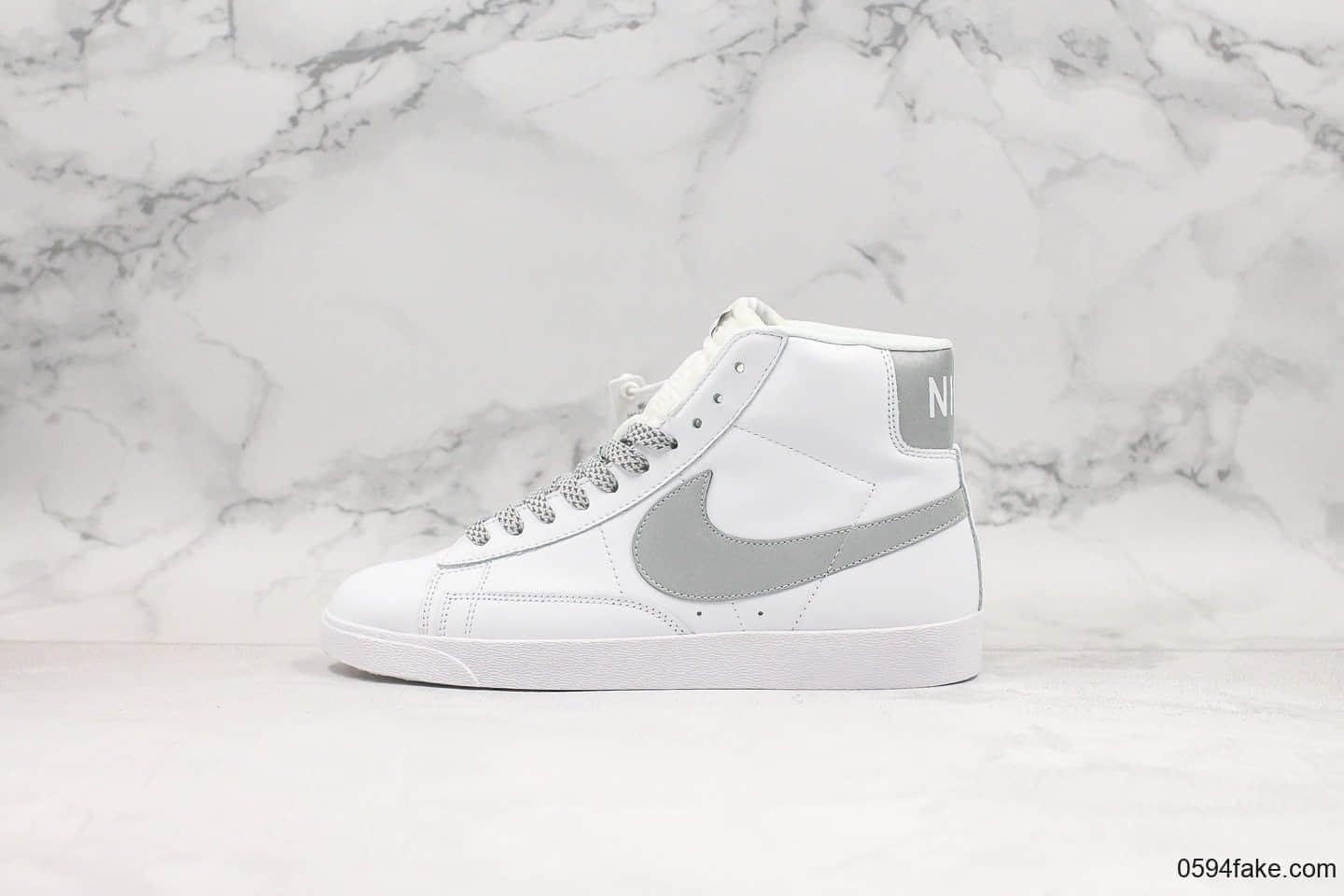 耐克NIKE BLAZER MID PRM公司级高帮开拓者满天星版本全头层LOGO添加3M反光效果皮面休闲鞋 货号：845054-106