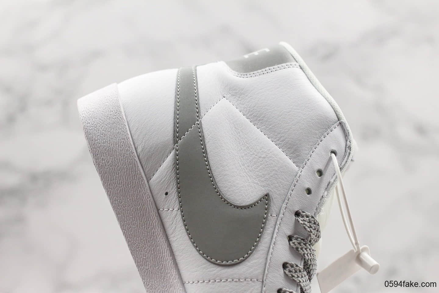 耐克NIKE BLAZER MID PRM公司级高帮开拓者满天星版本全头层LOGO添加3M反光效果皮面休闲鞋 货号：845054-106