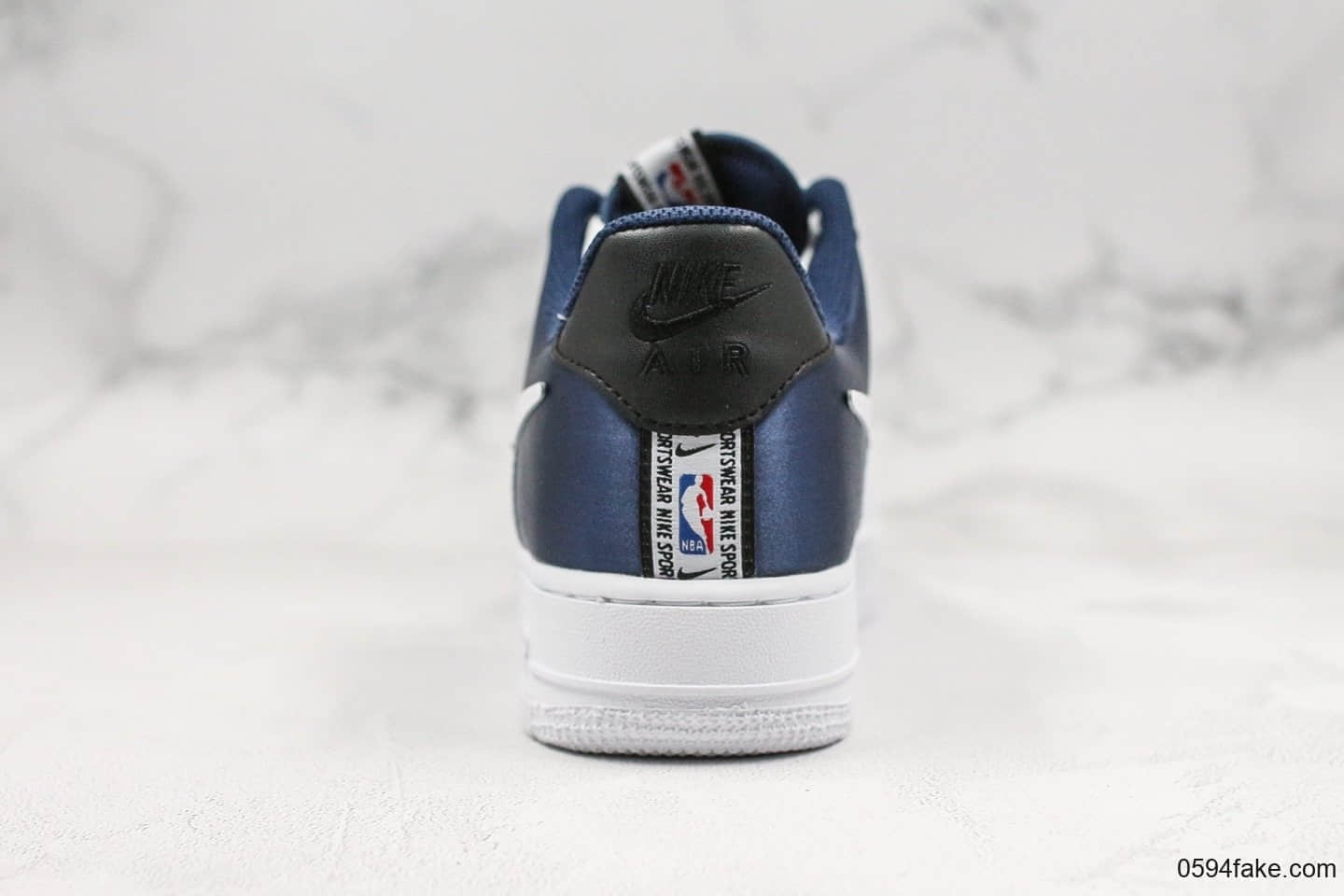 耐克Nike Air Force 1'07 LV8 1HO19纯原版本低帮空军一号白蓝丝绸NBA球队标签原厂头层皮质搭配绸缎材质 货号：BQ4420-400