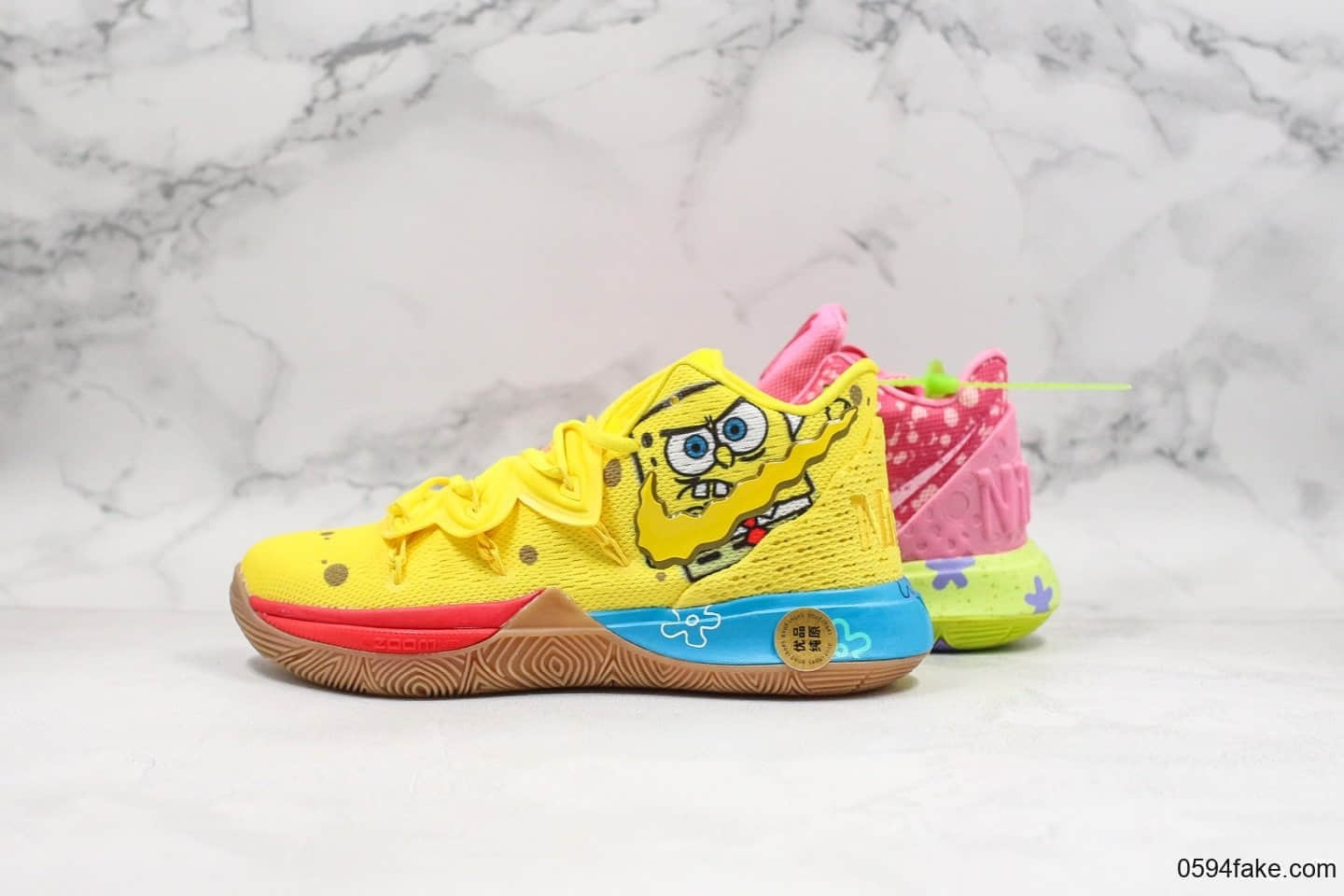 耐克Nike Kyrie 5 PE x Spongebob纯原版本欧文5代联名海绵宝宝派大星鸳鸯配色室内外实战休闲运动篮球鞋 货号：CJ6951-700