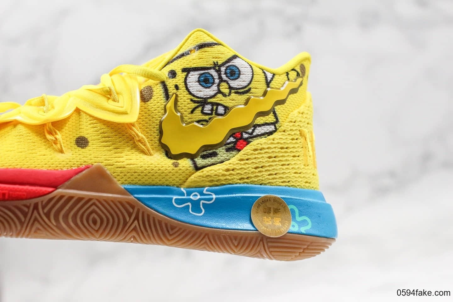 耐克Nike Kyrie 5 PE x Spongebob纯原版本欧文5代联名海绵宝宝派大星鸳鸯配色室内外实战休闲运动篮球鞋 货号：CJ6951-700