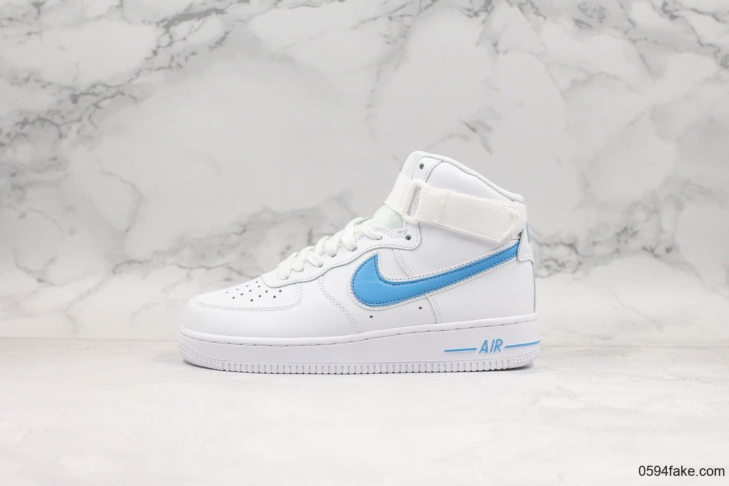 耐克Nike Air Force 1 High '07 3'White blue纯原版本高帮空军一号白蓝硬质荔枝纹移模革材质原楦头原纸板打造 货号：AT4141-102